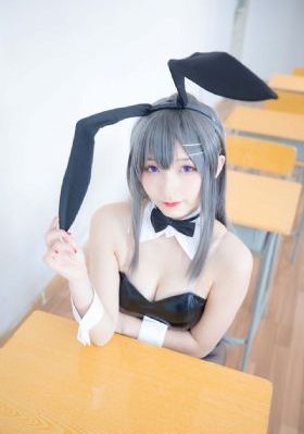 《女教师》_BD英语免费在线观看